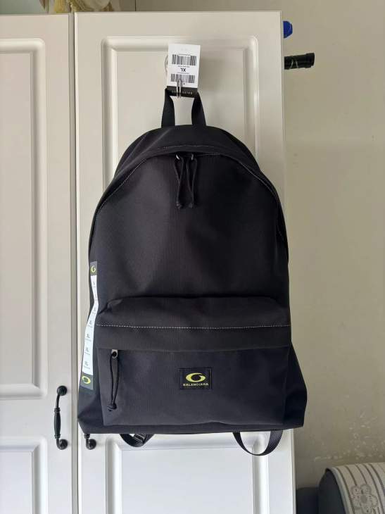 Picture of Balenciaga Handbags _SKUfw224475495fw